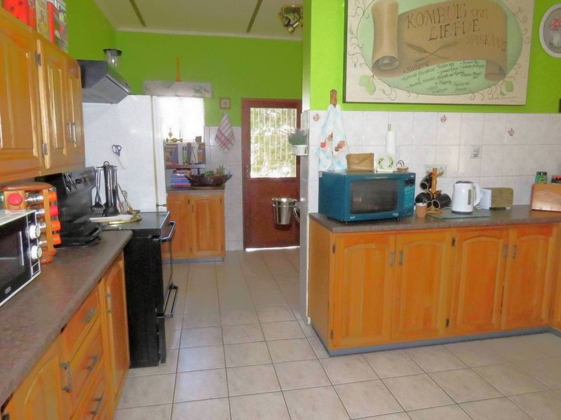 WELL-MAINTAINED 3-BEDROOM HOME IN A QUIET STREET - Photo 8