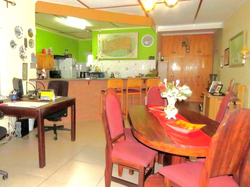 WELL-MAINTAINED 3-BEDROOM HOME IN A QUIET STREET - Photo 6