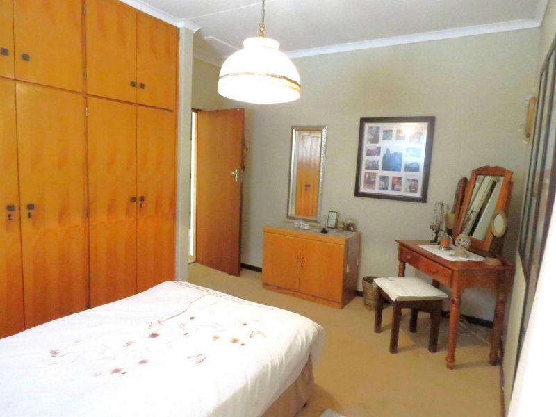 WELL-MAINTAINED 3-BEDROOM HOME IN A QUIET STREET - Photo 5