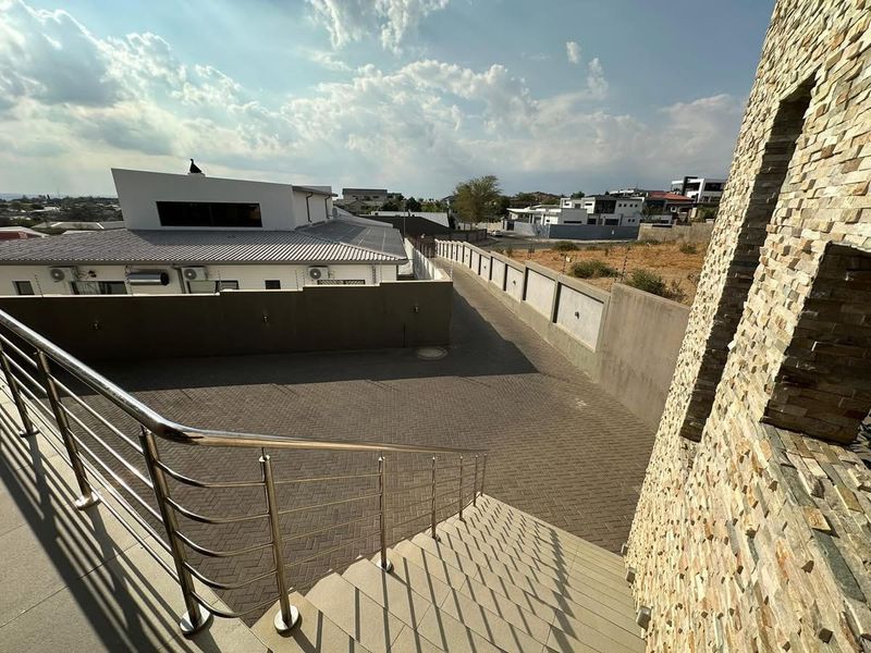 Freestanding For Sale In Windhoek - Photo 2