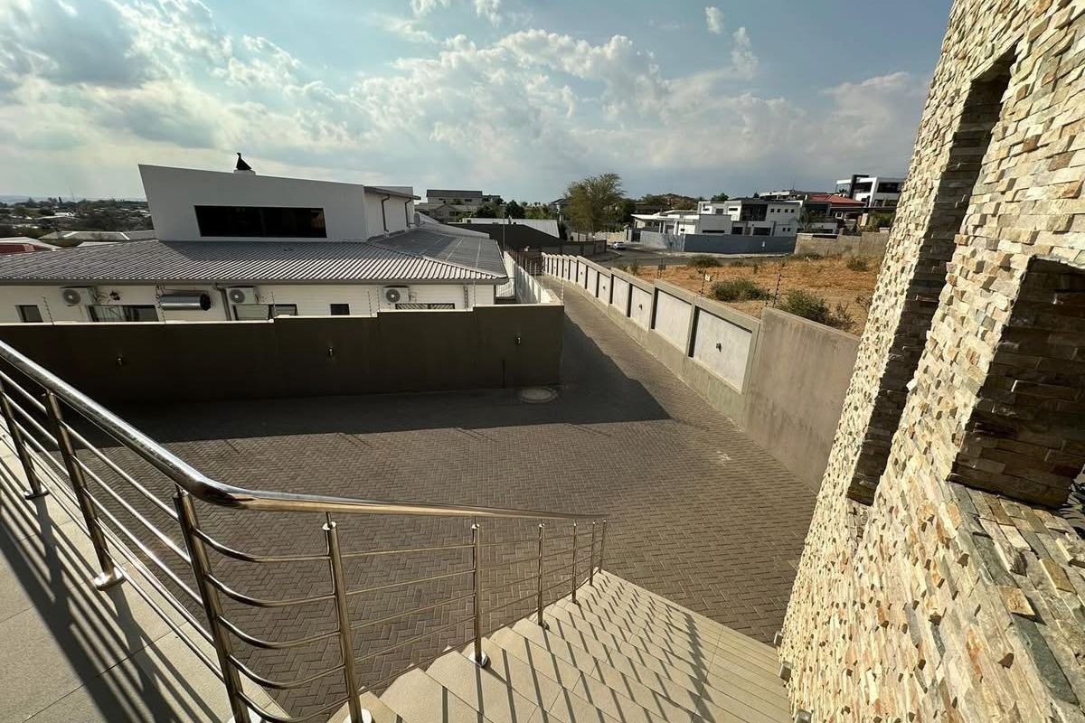 Freestanding For Sale In Windhoek - Photo 2