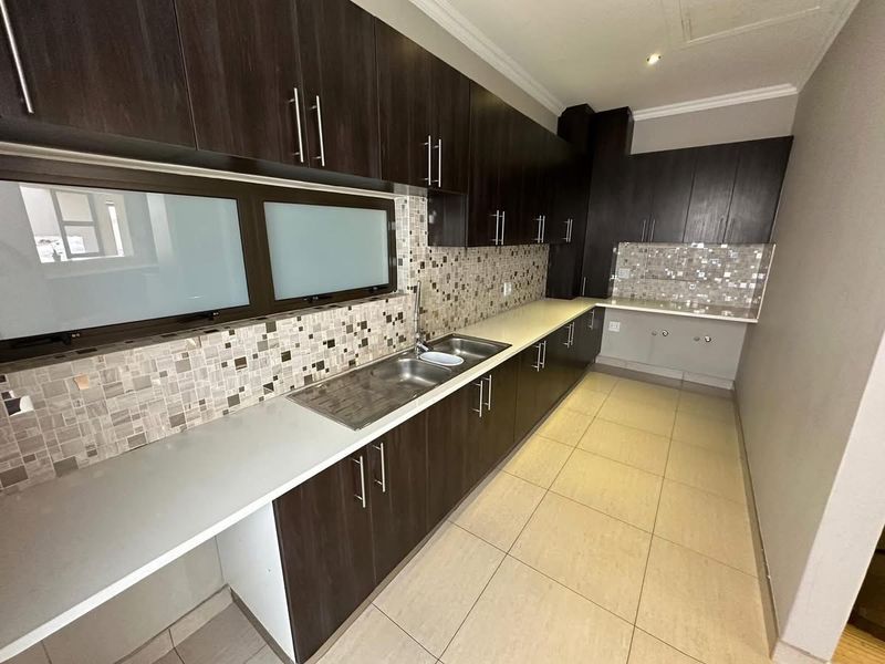 Freestanding For Sale In Windhoek - Photo 7