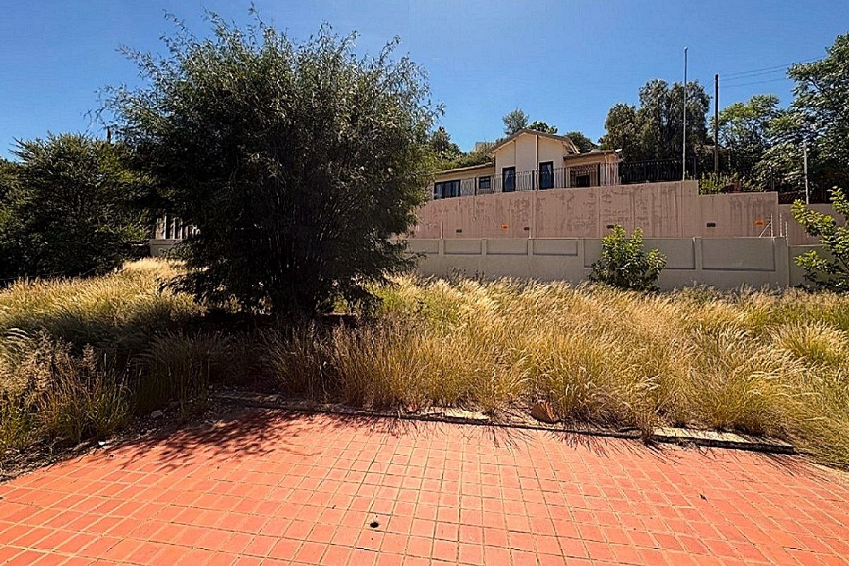 EROS - VACANT LAND - PRIME LOCATION WITH VIEWS! - Photo 3