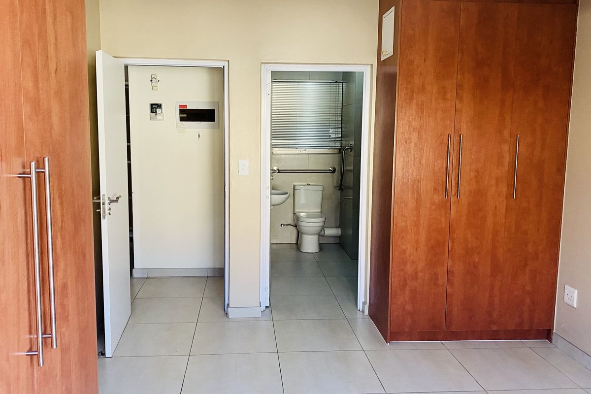 Investment Opportunity: 1-Bedroom Flat for Sale in Auas Hills Retirement Village, Auasblick, Whk - Photo 3