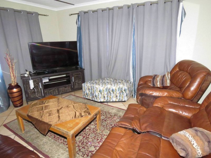 Family Home or sale - Pineerspark - Photo 3