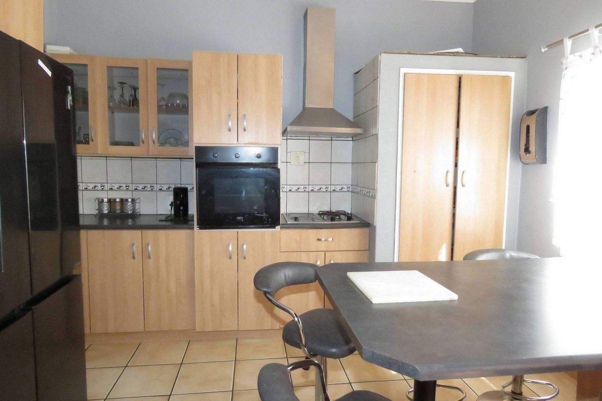 Family Home or sale - Pineerspark - Photo 4