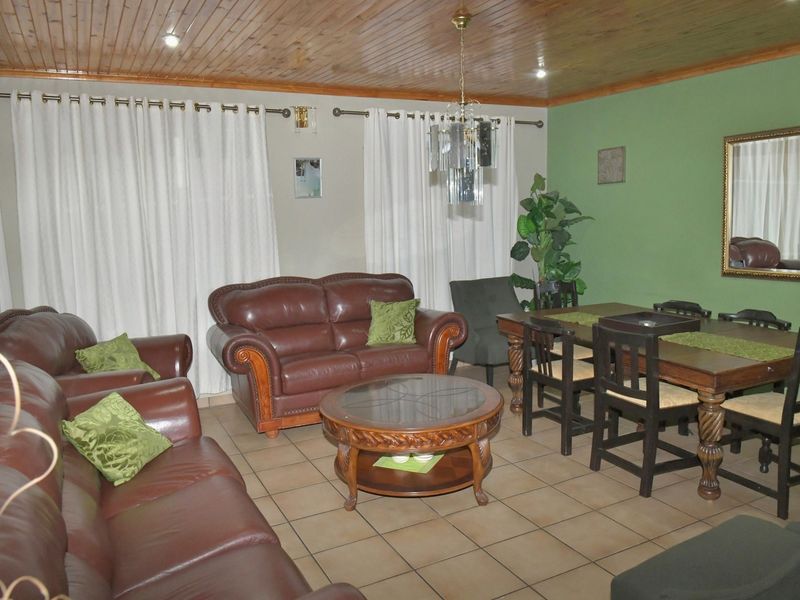 Family Home or sale - Pineerspark - Photo 2