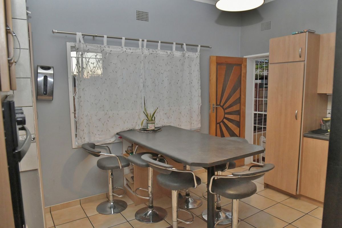 Family Home or sale - Pineerspark - Photo 3
