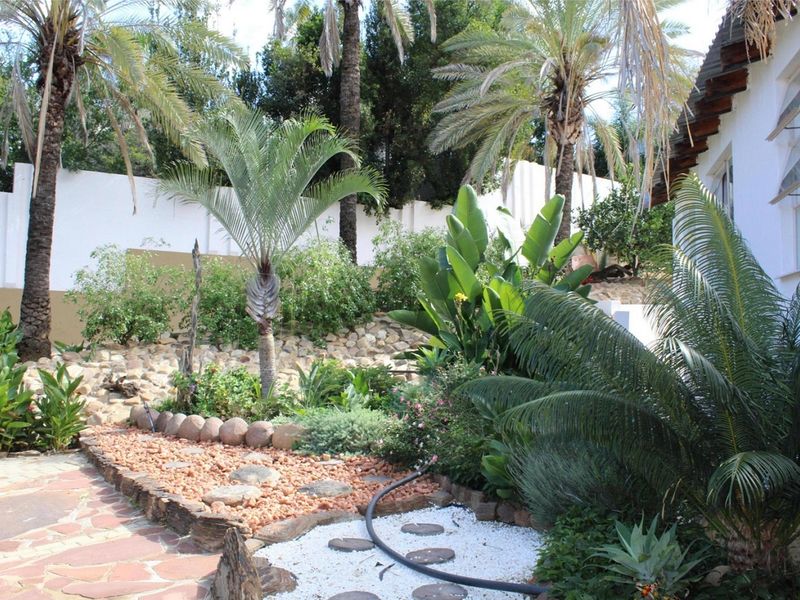 KLEIN WINDHOEK - FOR SALE - FAMILY HOME - Photo 2