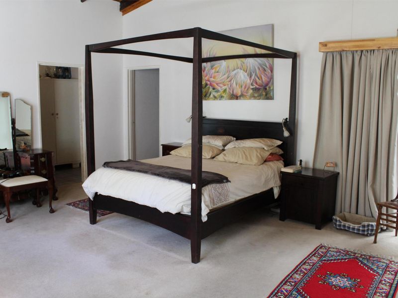 KLEIN WINDHOEK - FOR SALE - FAMILY HOME - Photo 3