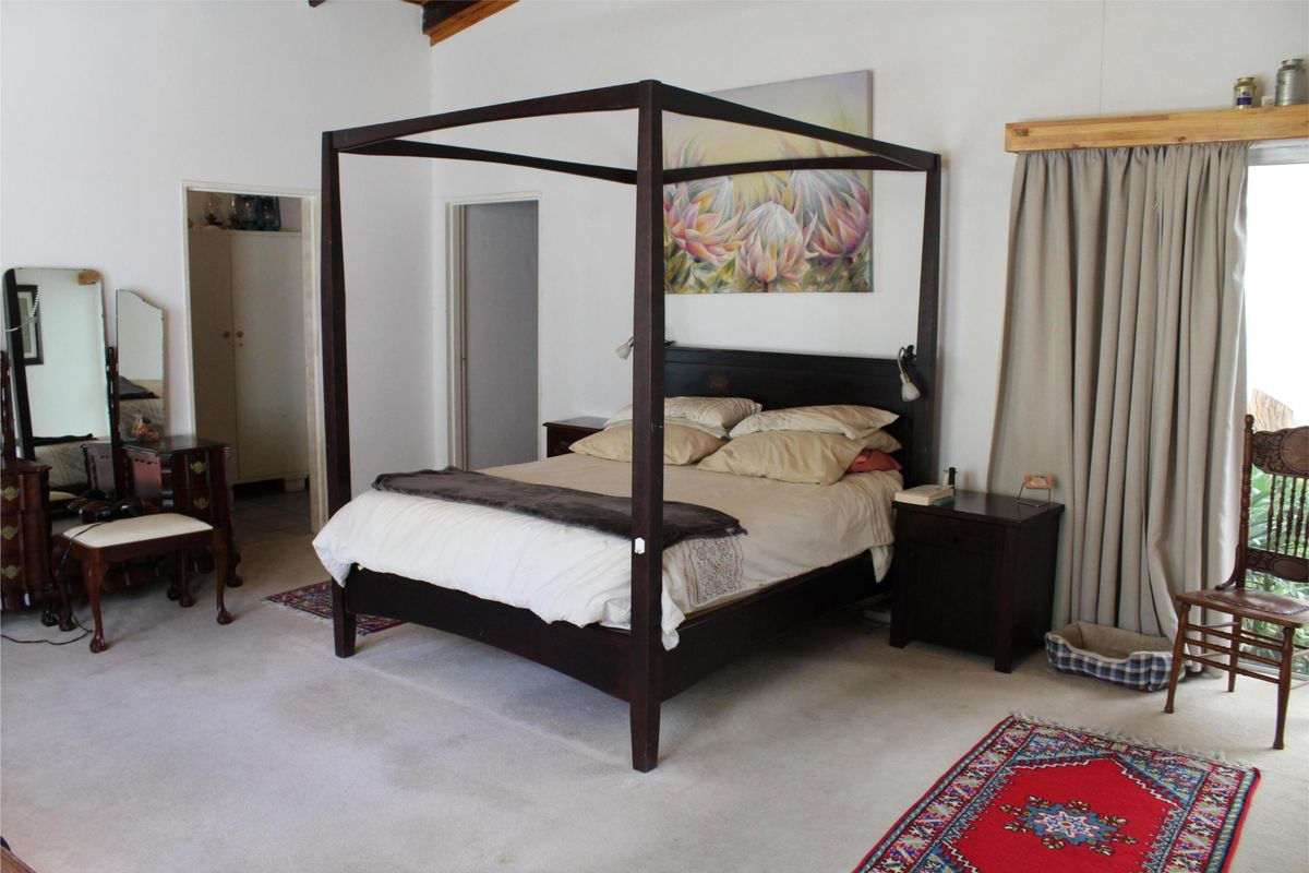 KLEIN WINDHOEK - FOR SALE - FAMILY HOME - Photo 3