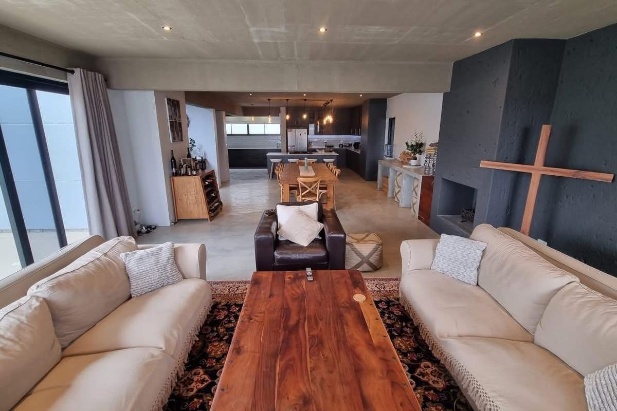 Freestanding For Sale In Henties Bay - Photo 4