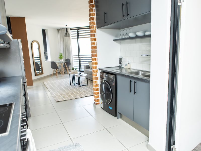 Apartment Rental Monthly In Windhoek - Photo 6