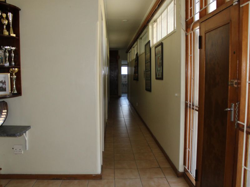 FOR SALE -VERSATILE PROPERTY - OKAHANDJA - Photo 6