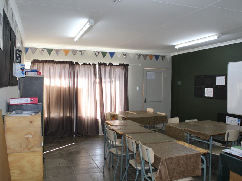FOR SALE -VERSATILE PROPERTY - OKAHANDJA - Photo 5