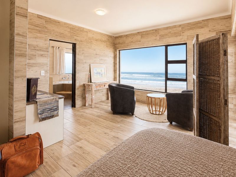 Exceptional Beachfront Home - Photo 10
