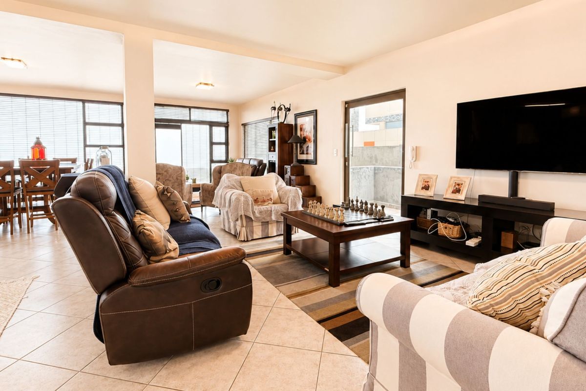 Exceptional Beachfront Home - Photo 3