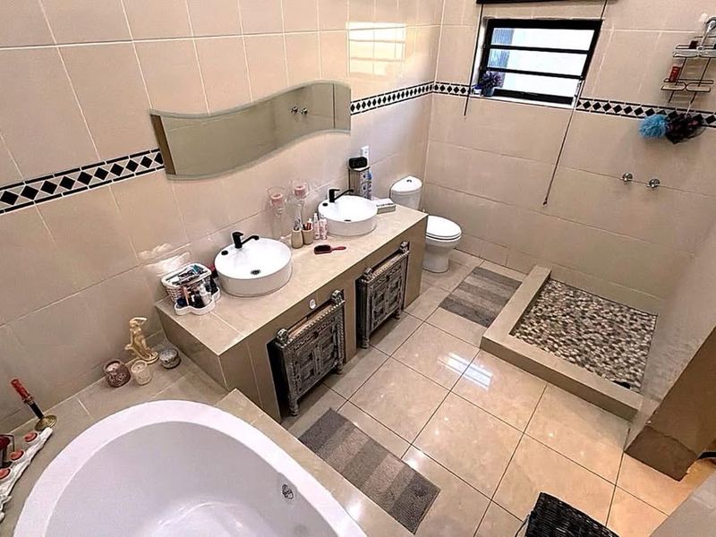 Freehold For Sale In Windhoek - Photo 8