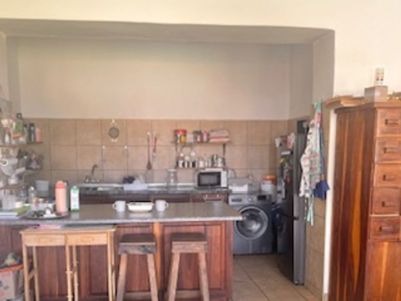 Semi-Detached Investment - Tenants in place, cashflow secured. - Photo 6