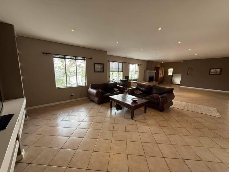 Freestanding For Sale In Windhoek - Photo 9