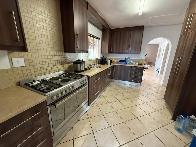 Freestanding For Sale In Windhoek - Photo 2