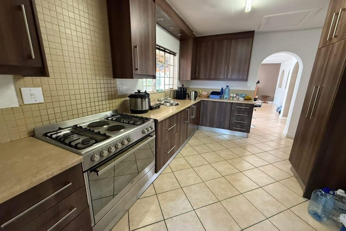 Freestanding For Sale In Windhoek - Photo 2
