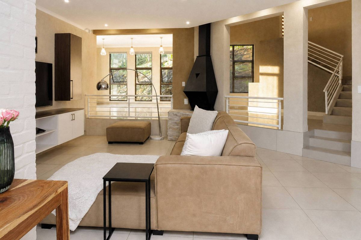 JUST LISTED! A STUNNING FAMILY HOME WITH SPECTACULAR MOUNTAIN VIEWS! - Photo 2