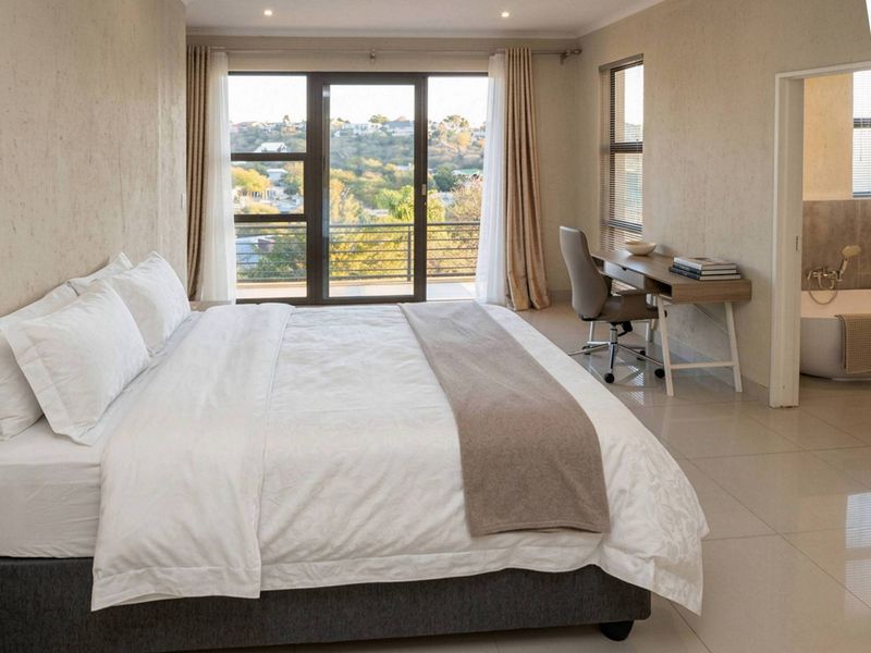 JUST LISTED! A STUNNING FAMILY HOME WITH SPECTACULAR MOUNTAIN VIEWS! - Photo 3