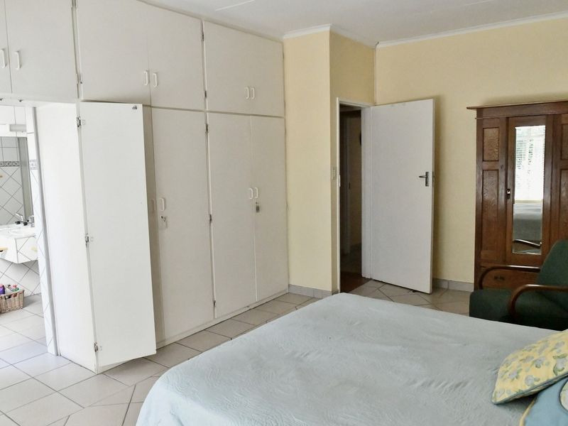A HOME WITH HEART, READY FOR YOUR STORY - Photo 8