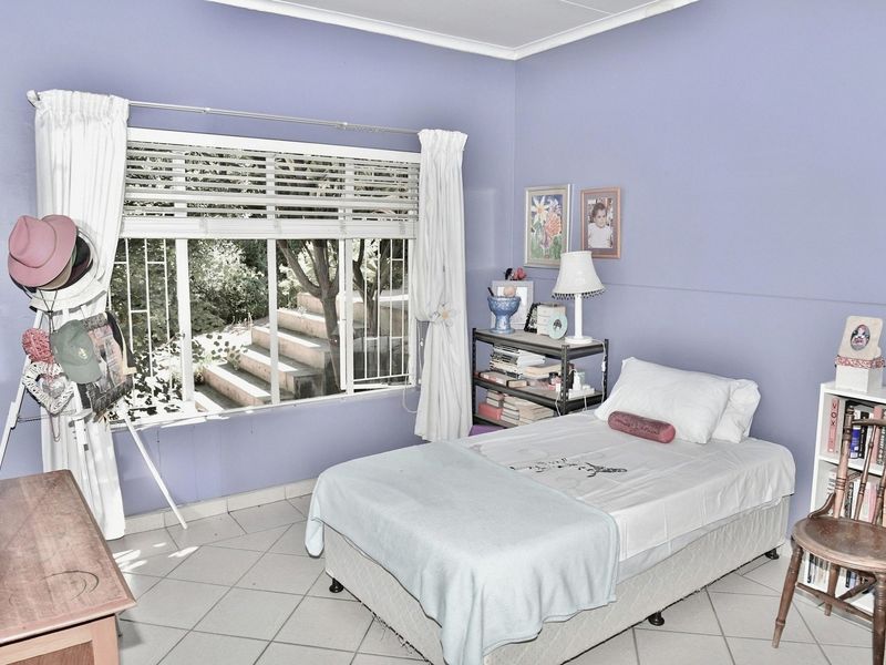A HOME WITH HEART, READY FOR YOUR STORY - Photo 10