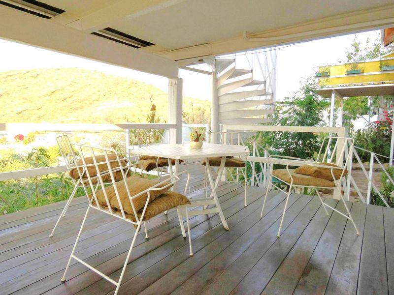 PROPERTY WITH BREATHTAKING VIEWS!! - Photo 9