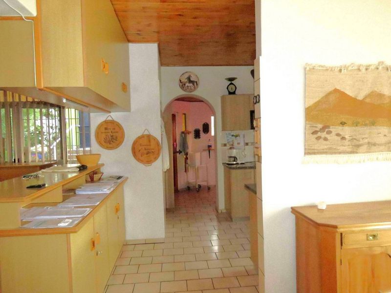 PROPERTY WITH BREATHTAKING VIEWS!! - Photo 4