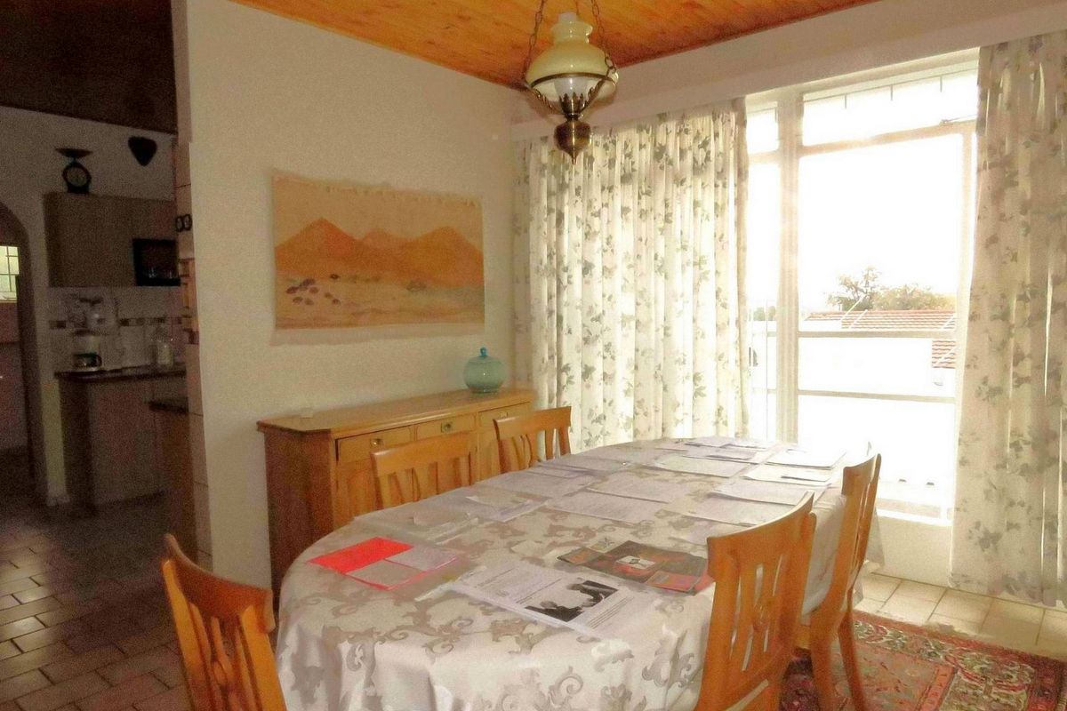 PROPERTY WITH BREATHTAKING VIEWS!! - Photo 5