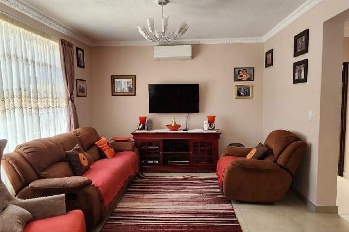 House For Sale In Windhoek - Photo 4