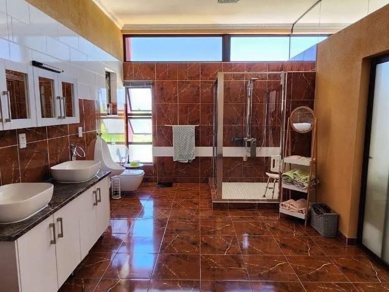 House For Sale In Windhoek - Photo 7