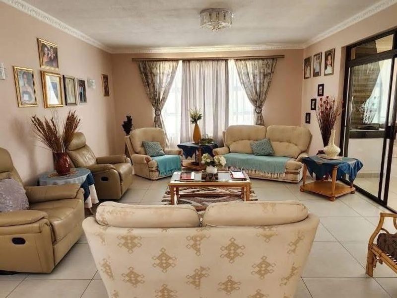 House For Sale In Windhoek - Photo 8