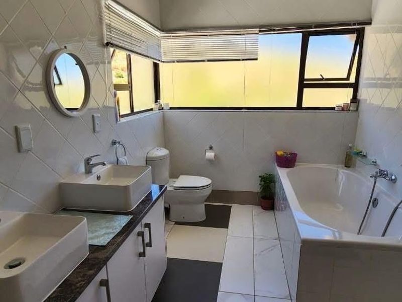 House For Sale In Windhoek - Photo 6