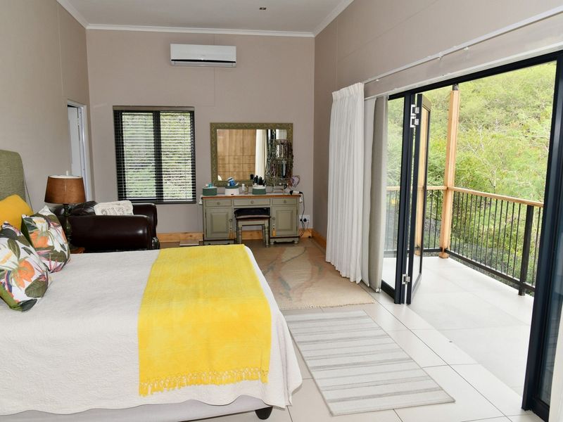 BOUTIQUE LUXURY LIVING IN KLEIN WINDHOEK WITHIN A SMALL, ELITE AND SECURE COMPLEX. - Photo 2