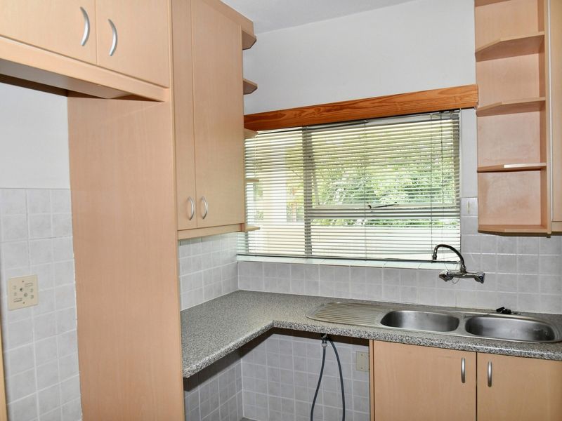 DIAMOND IN THE ROUGH! - Photo 5