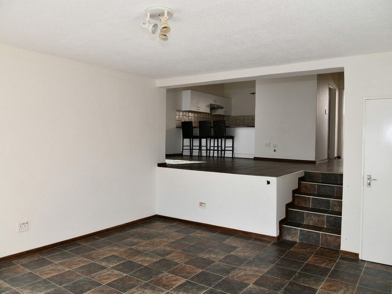 PLENTY OF CHARACTER – AFFORDABLE - MAKE ME YOURS! - Photo 3