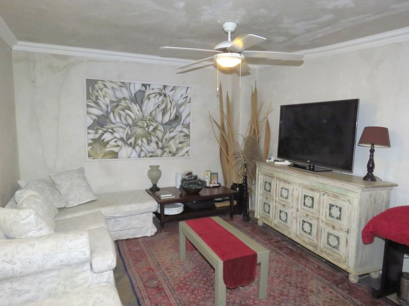 A RARE OPPORTUNITY IN A PRIME LOCATION - Photo 7