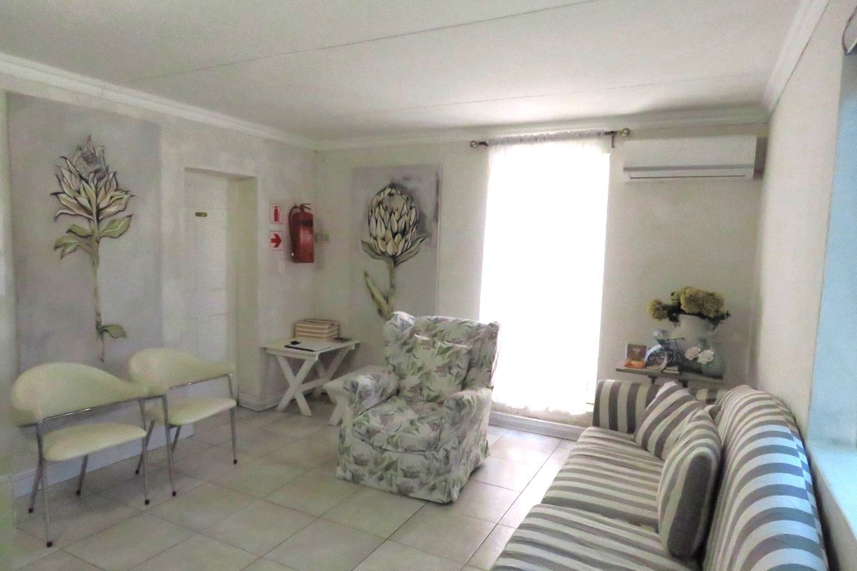 A RARE OPPORTUNITY IN A PRIME LOCATION - Photo 3