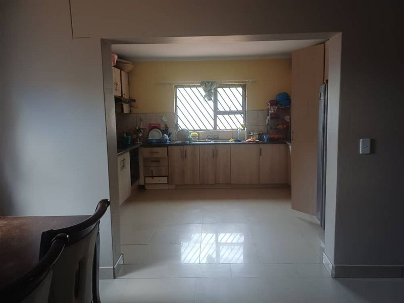 Spacious 4-Bedroom Family Haven in Tsumeb's Extension 4 - Photo 5