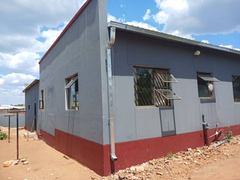 Spacious 4-Bedroom Family Haven in Tsumeb's Extension 4 - Photo 9