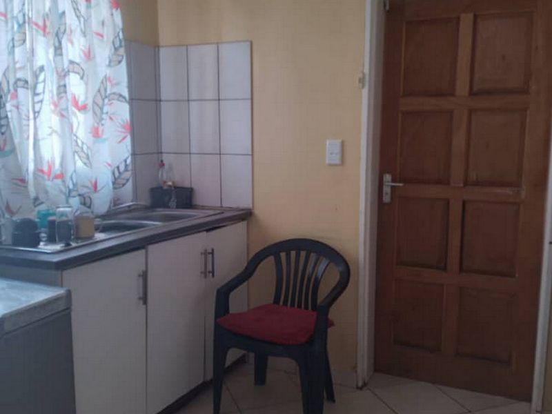 Prime 3 Bed Bargain in Okahandja Extension 9, Reduced to Sell Fast - Photo 2
