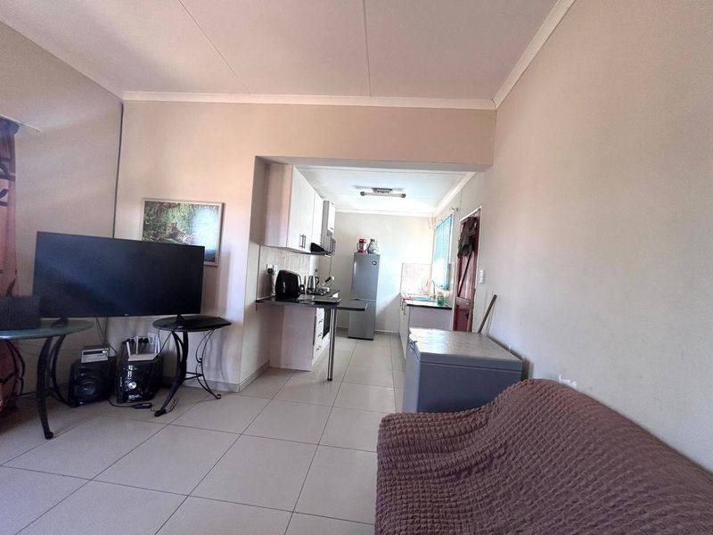 Affordable 3 Bed Gem in Osona Village, Okahandja – All Costs Included! - Photo 4