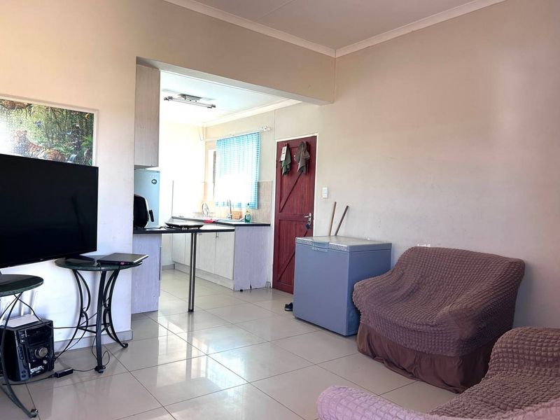 Affordable 3 Bed Gem in Osona Village, Okahandja – All Costs Included! - Photo 3