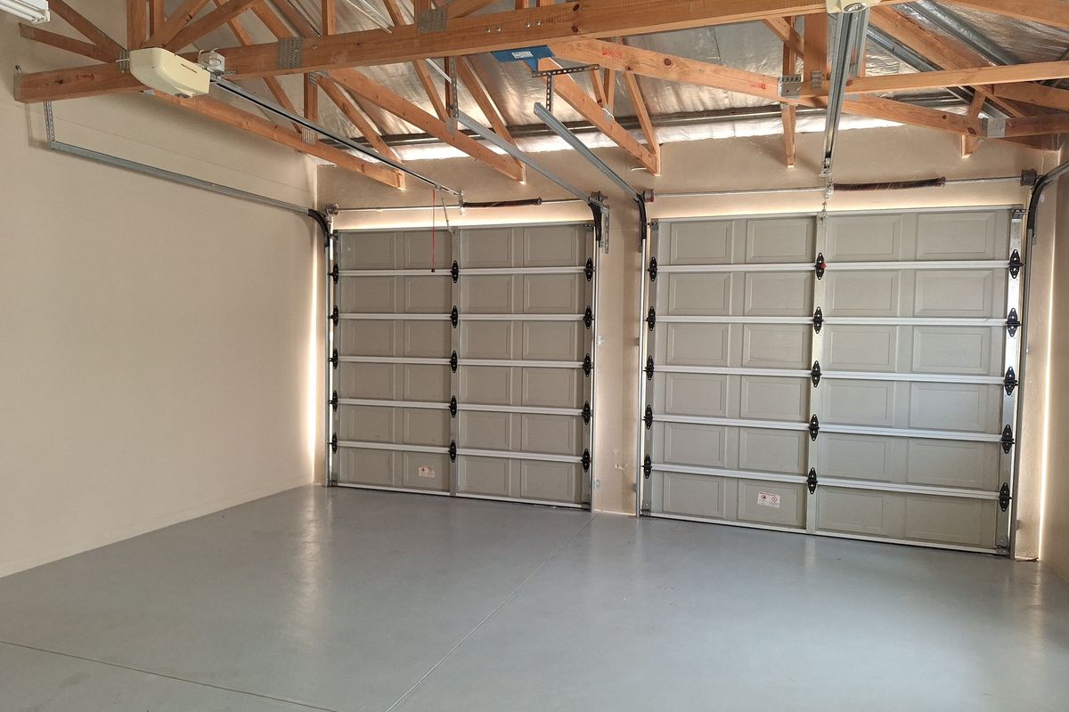 Retirement Village - Photo 5