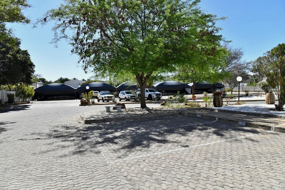 PRIME LOCATION – EXCEPTIONAL & SPACIOUS 1 BEDROOM APARTMENT - Photo 2