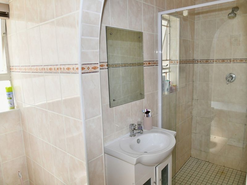 PRIME LOCATION – EXCEPTIONAL & SPACIOUS 1 BEDROOM APARTMENT - Photo 10